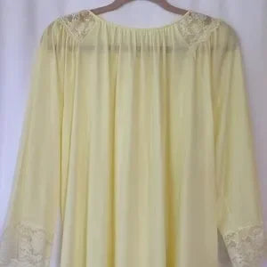 GILEAD Vintage Sleeveless Buttercup Yellow Nightgown and Matching Robe Size L